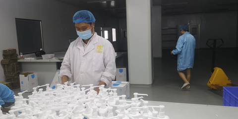 龍里人大 戰(zhàn)“疫”一線勇?lián)?dāng) 護(hù)航貴州醫(yī)療器械生命線